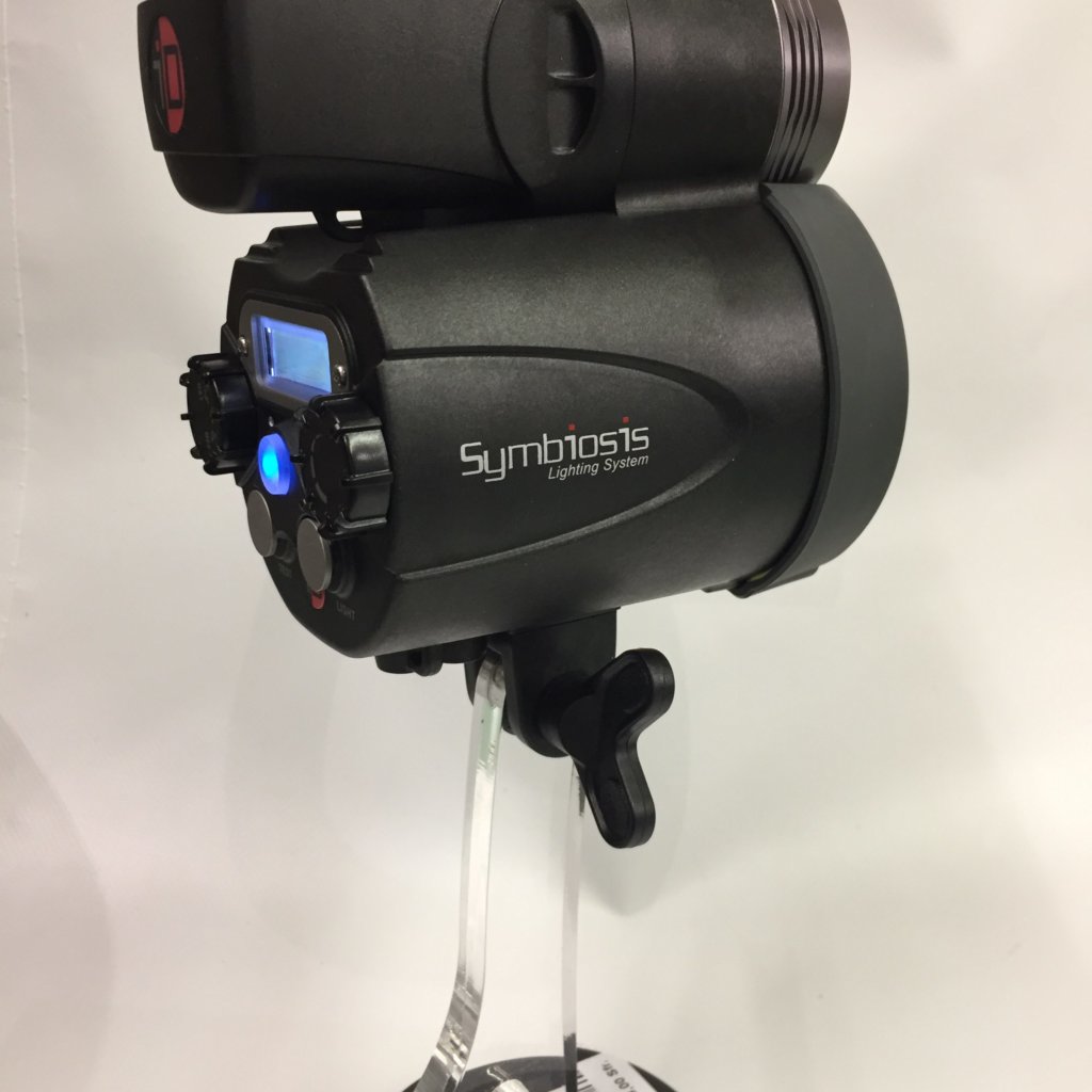 FLASH I-TORCH SYMBIOSIS SS2 AVEC ÉCLAIRAGE MONOLED PHOTO VIDÉO INTÉGRÉ DE 2000 LUMENS / 120° + LUMIÈRE ROUGE