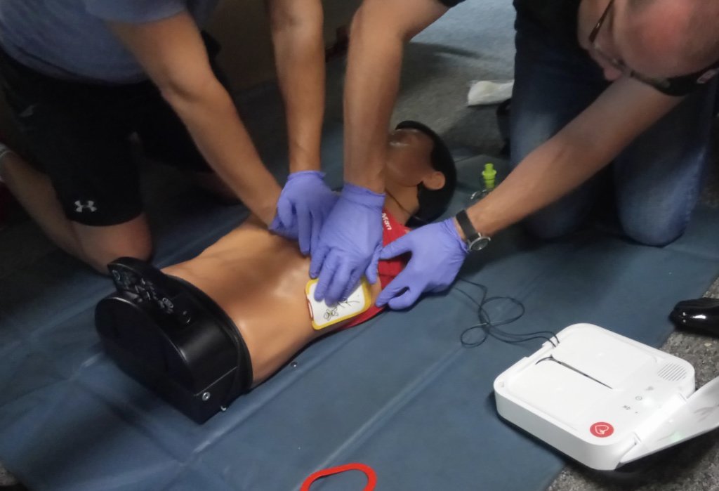 EFR Mise En Place Défibrillateur